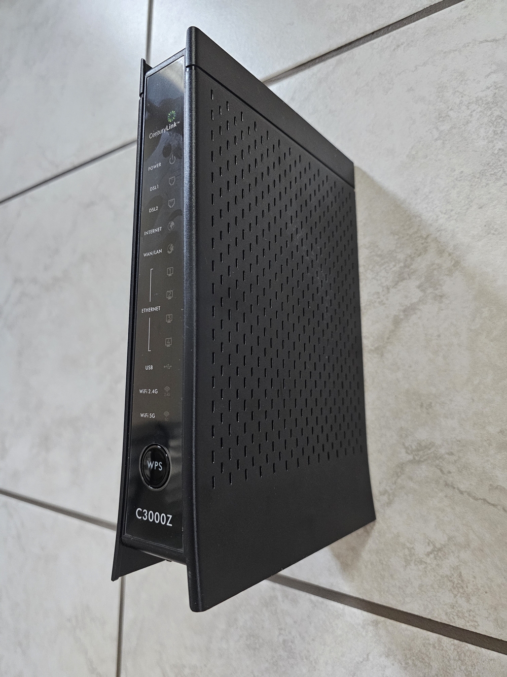 C3000Z Black Wireless Router / Modem - Picture 2 of 3